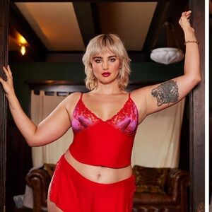 SAVAGE X FENTY- LACE'D UP CAMI size large